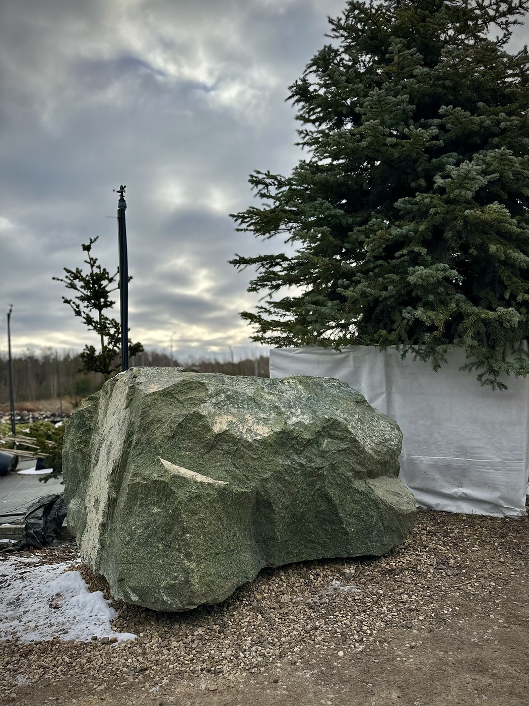 ✿Валун-кашпо змеевик